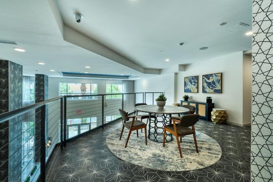 Apartment Cozysuites Phx Roro Gym, Pool, Pets, Parking! #4 *