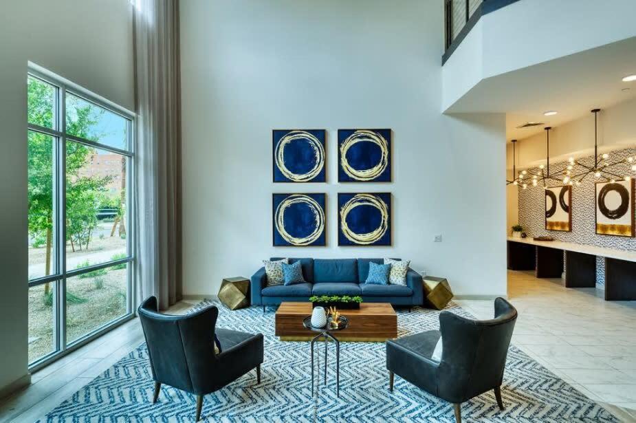Cozysuites Phx Roro Gym, Pool, Pets, Parking! #4 Apartment