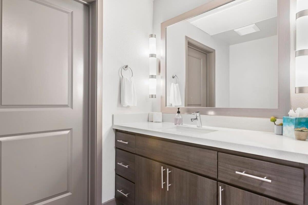 Apartment Cozysuites Phx Roro Gym, Pool, Pets, Parking! #4 *