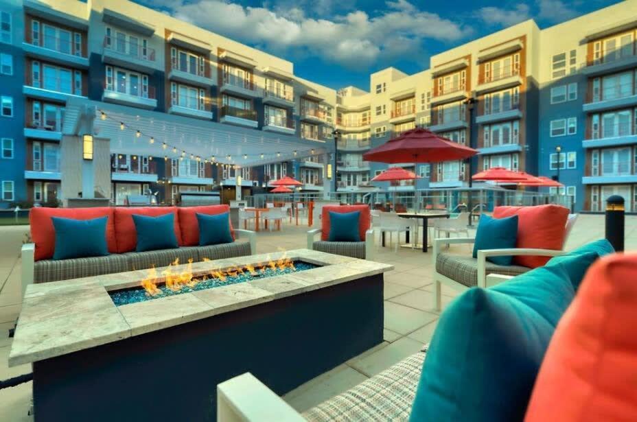 Cozysuites Phx Roro Gym, Pool, Pets, Parking! #4 * Phoenix